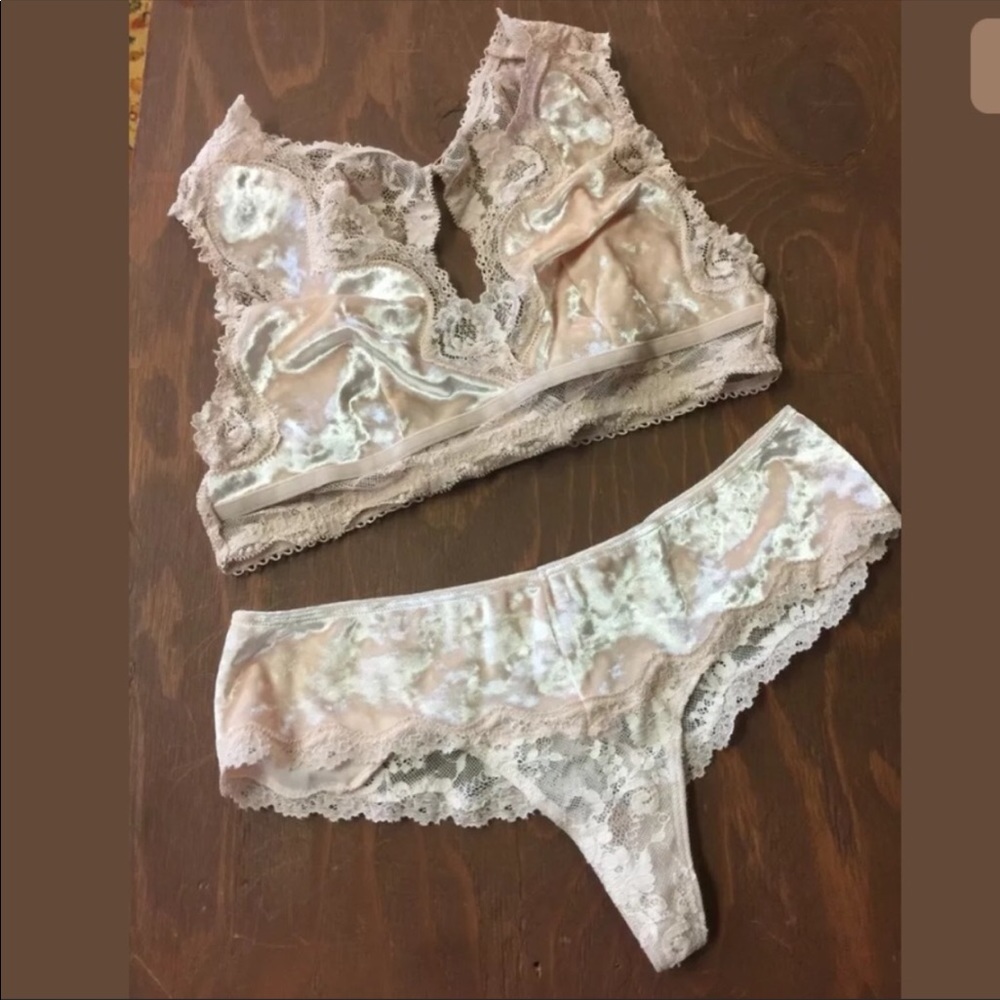 Victoria’s secret beige velvet plunge bra & panty